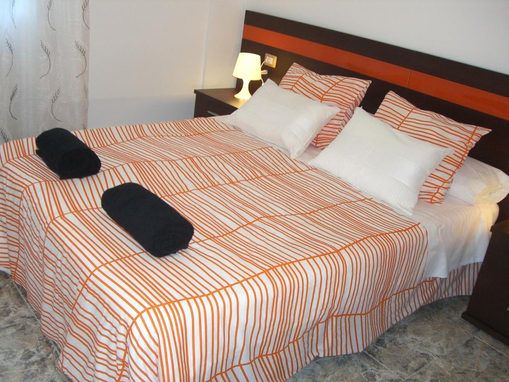 Pension Aqua Rooms Portomarin Exterior photo